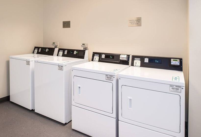 فندق Fairfield Inn & Suites High Point Archdale