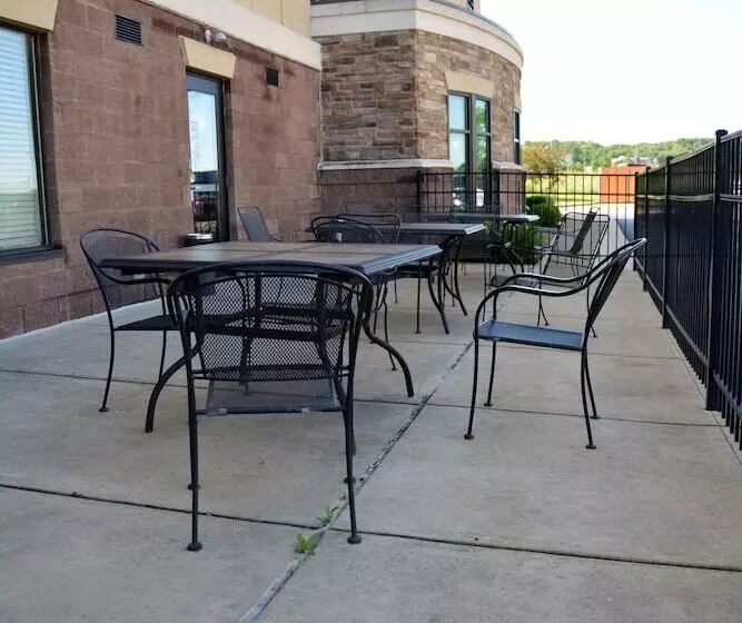 호텔 Holiday Inn Express & Suites Youngstown West Austintown By Ihg