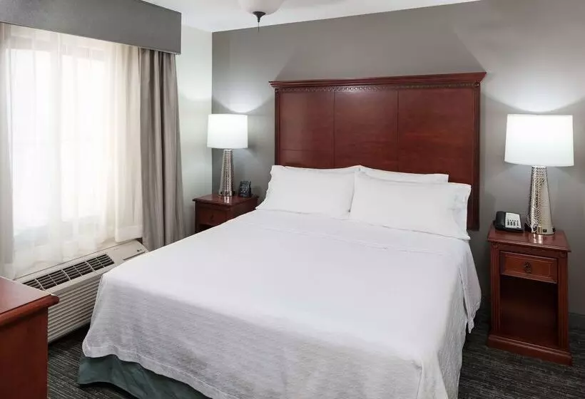 Отель Homewood Suites By Hilton Denton