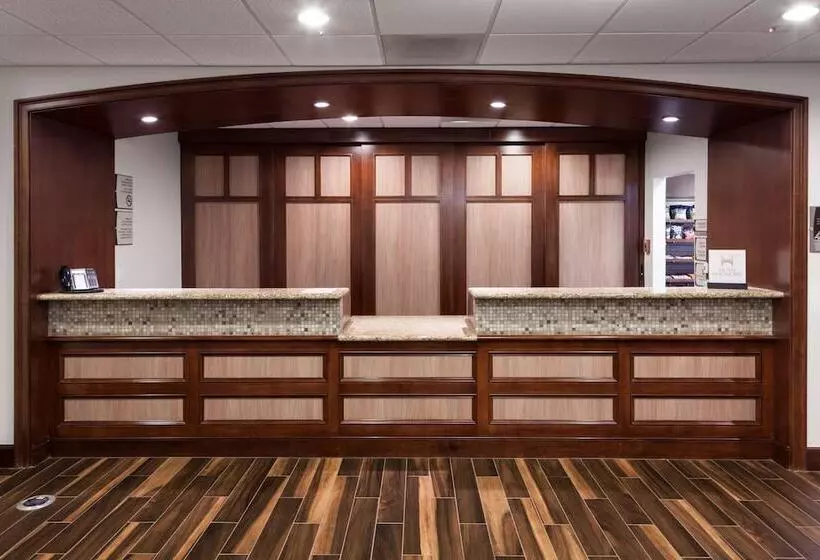 Отель Homewood Suites By Hilton Denton