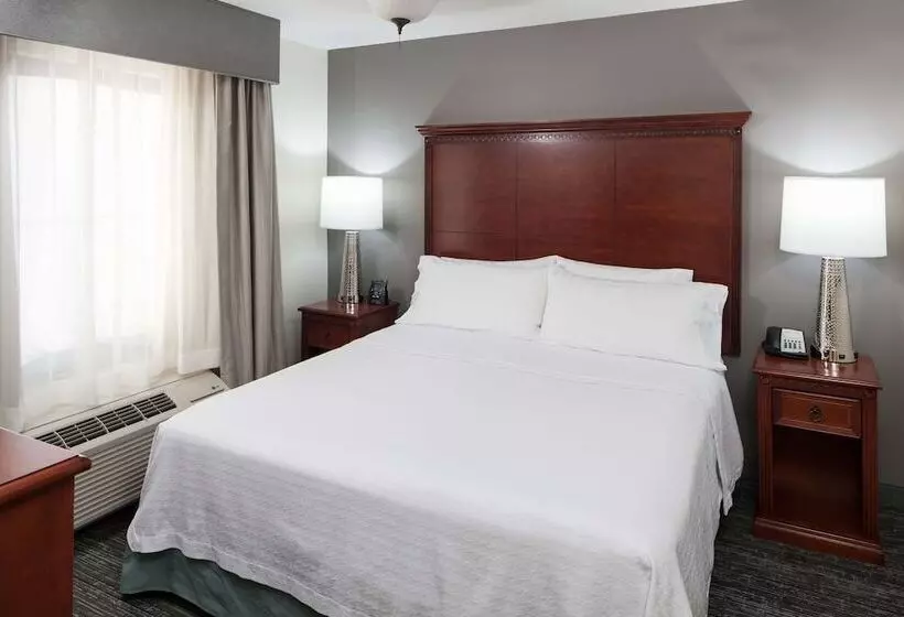 Отель Homewood Suites By Hilton Denton