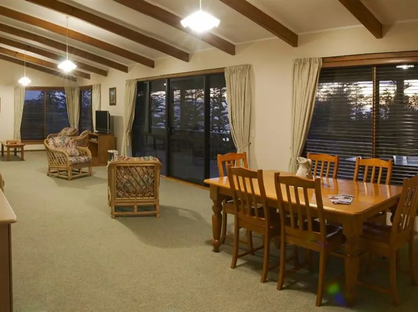 هتل Kentia Holiday Apartments