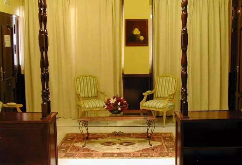 فندق Las Acacias