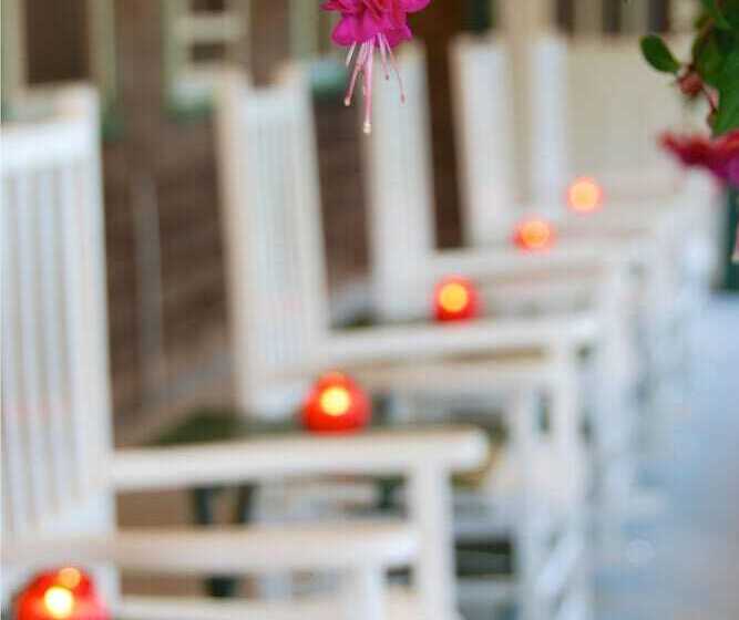 בית מלון כפרי Pequot