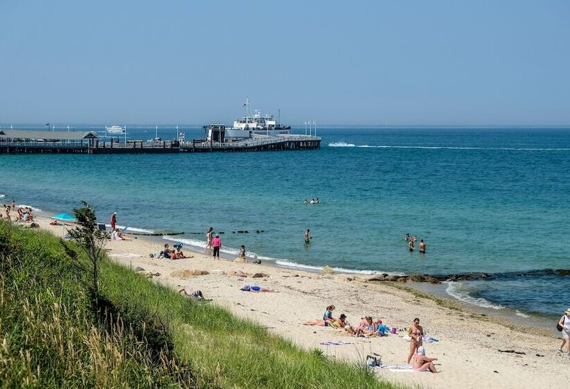 בית מלון כפרי Pequot