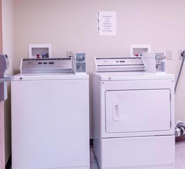 ホテル Supertel Inn & Conference Center