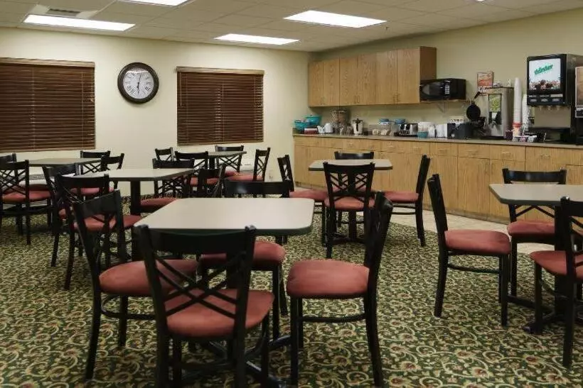 호텔 Supertel Inn & Conference Center