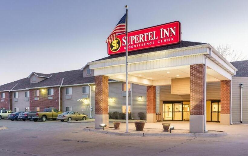 ホテル Supertel Inn & Conference Center
