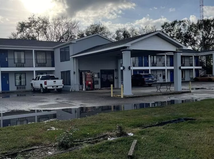 Отель The Kinder Inn