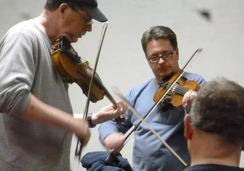 Luxbury Inn & Suites