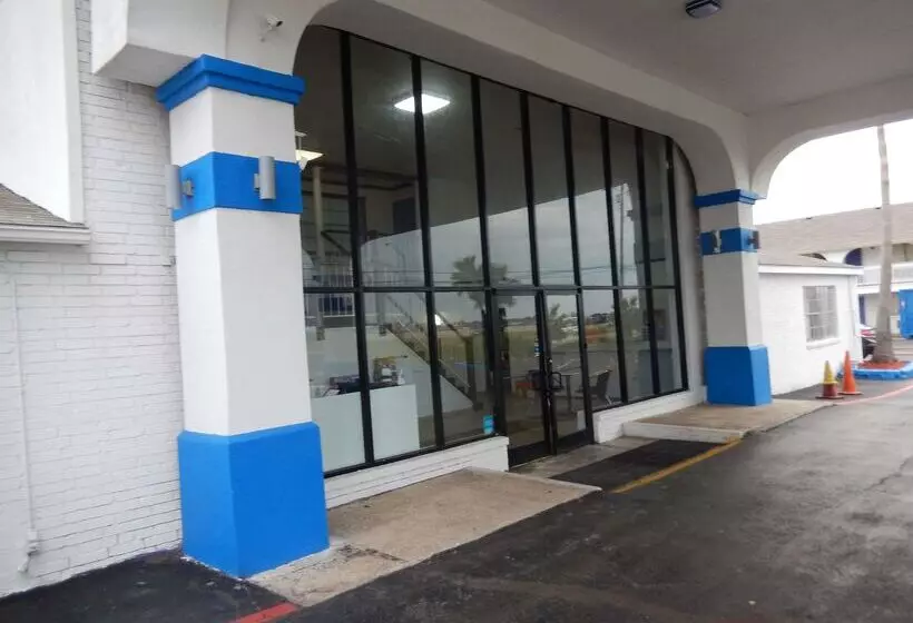 Motel 6 Portland, TX