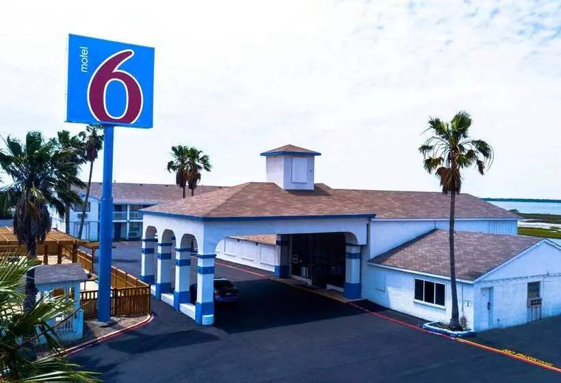 Motel 6 Portland, TX