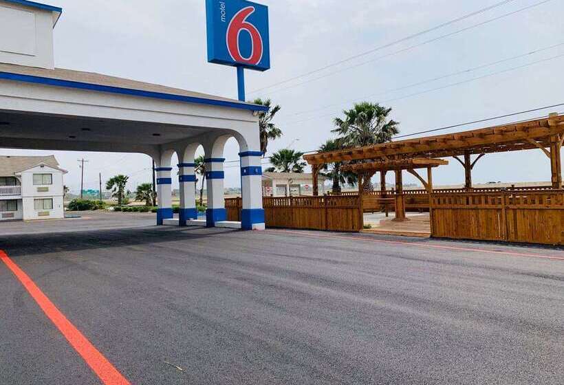 Motel 6 Portland, TX