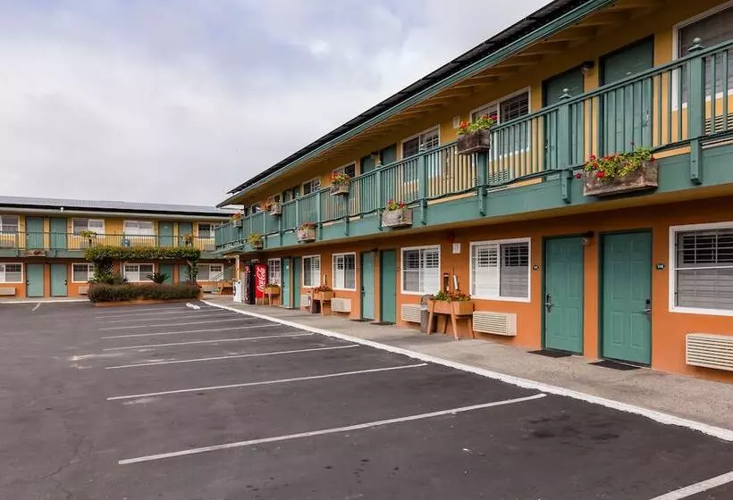 汽车旅馆  Sand Castle Inn