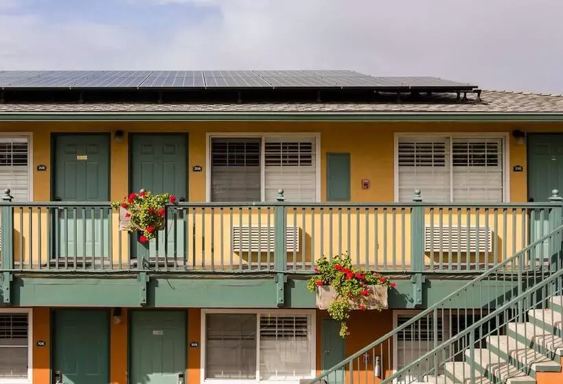 汽车旅馆  Sand Castle Inn