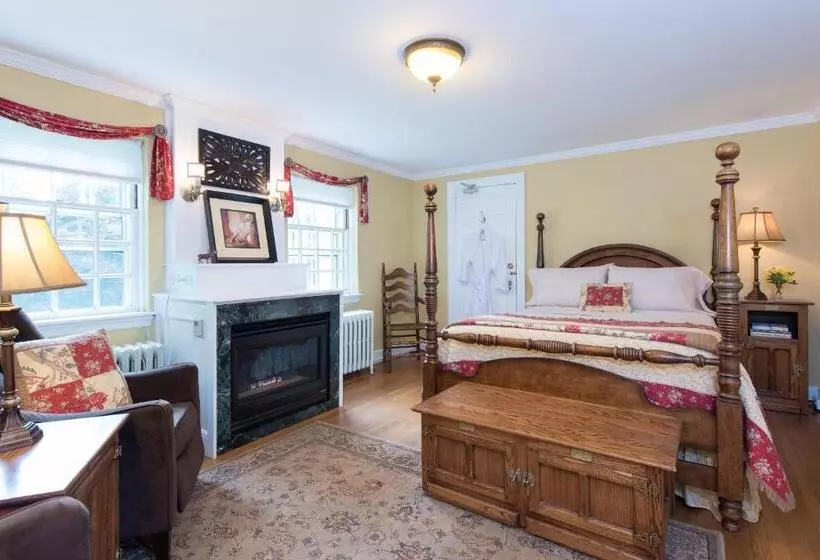 Bed and Breakfast Inn On Putney Road