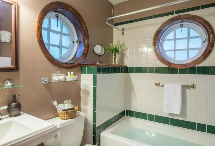 Bed and Breakfast Inn On Putney Road