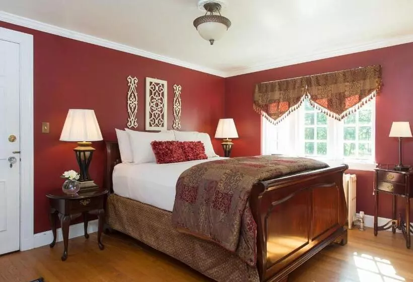 Bed and Breakfast Inn On Putney Road