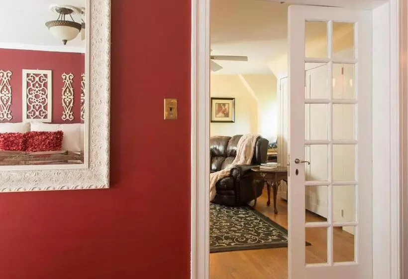 Bed and Breakfast Inn On Putney Road