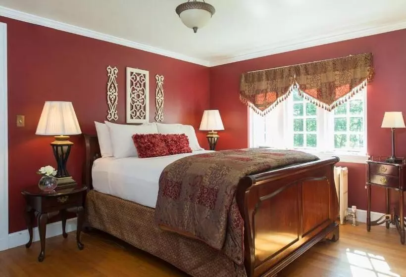 Bed and Breakfast Inn On Putney Road