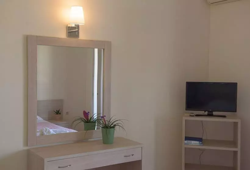 Отель Alkyon Beach