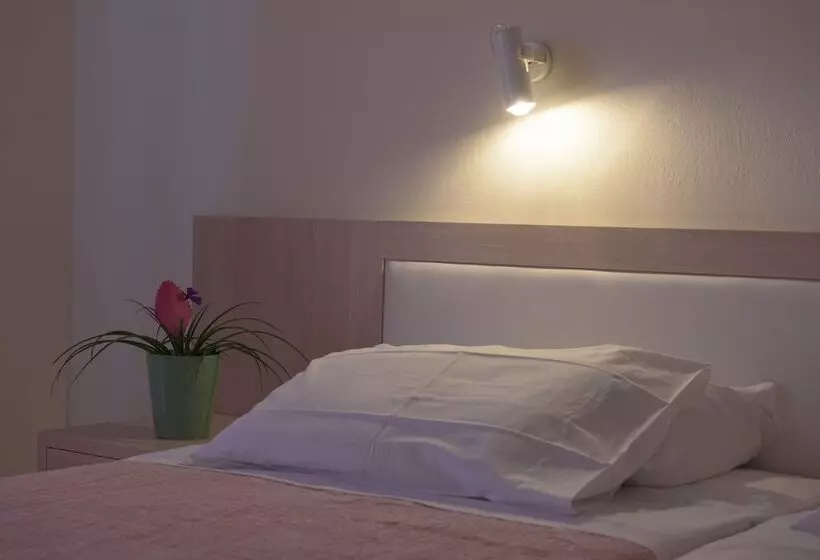 Отель Alkyon Beach