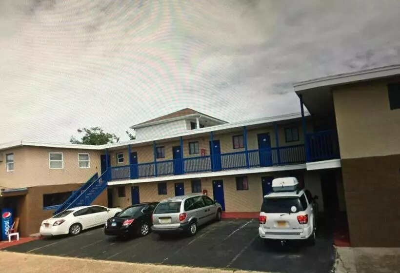 בית מלון כפרי Atlantic Inn