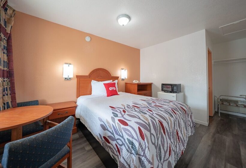 בית מלון כפרי Budget Inn Madras