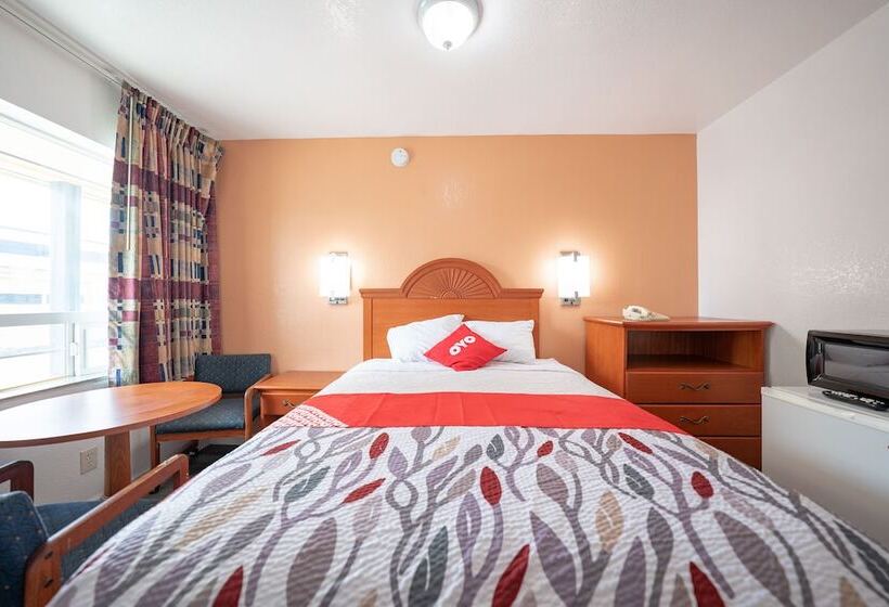 בית מלון כפרי Budget Inn Madras