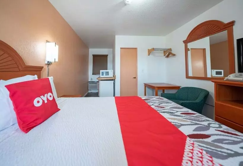 בית מלון כפרי Budget Inn Madras