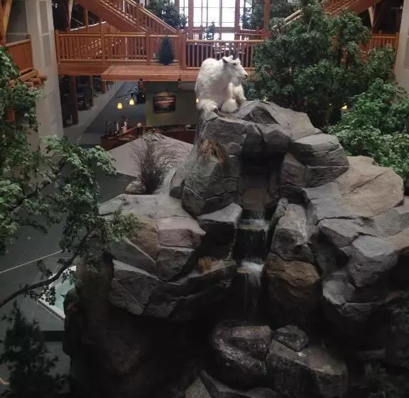 Отель C'mon Inn Missoula