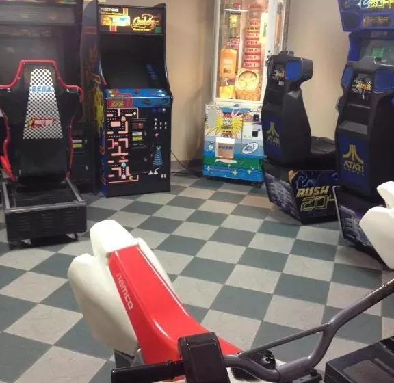 Отель C'mon Inn Missoula