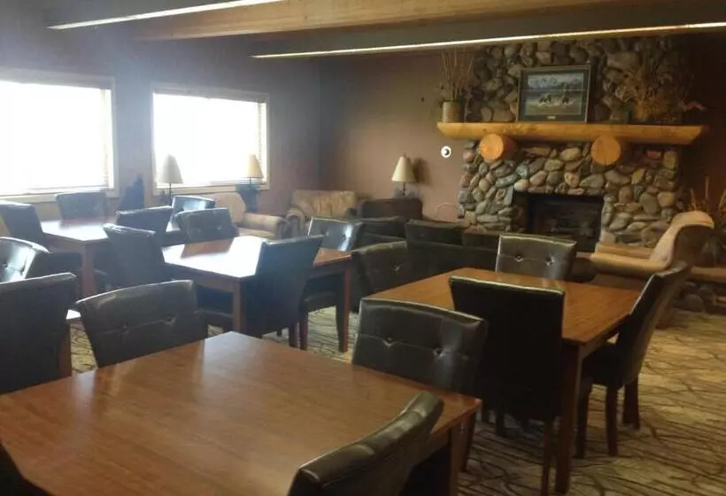 Отель C'mon Inn Missoula