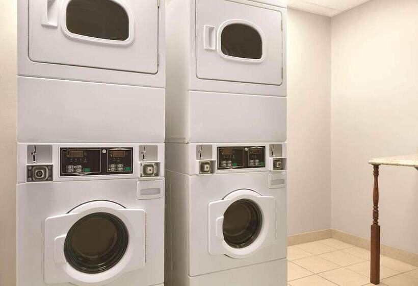 Отель Country Inn & Suites By Radisson, Washington, D.c. East  Capitol Heights, Md