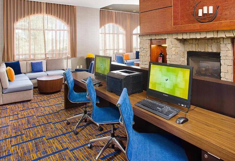 ホテル Courtyard By Marriott Paso Robles