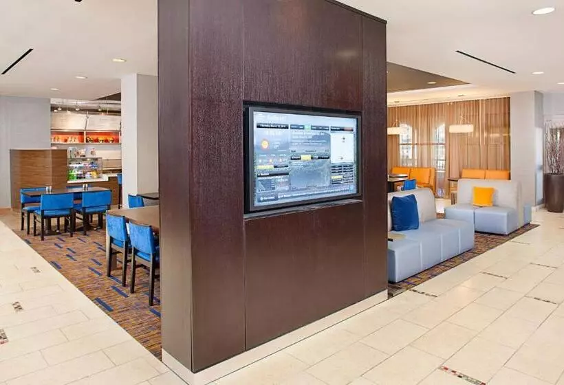 هتل Courtyard By Marriott Paso Robles