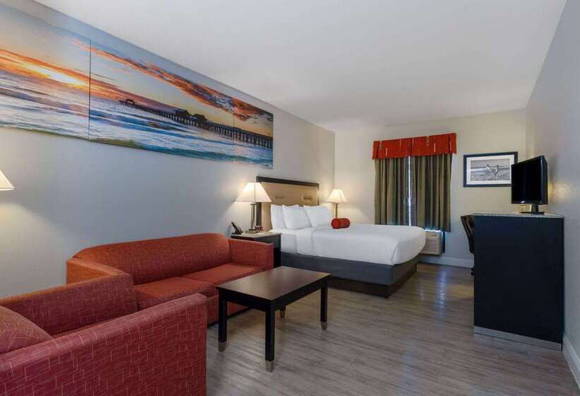 בית מלון כפרי Days Inn & Suites By Wyndham Lakeland