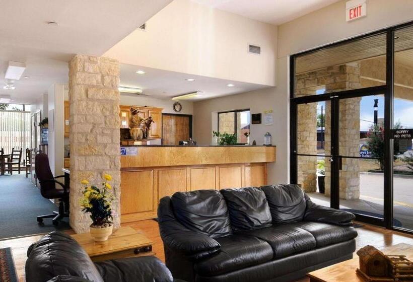 فندق Days Inn & Suites By Wyndham Llano