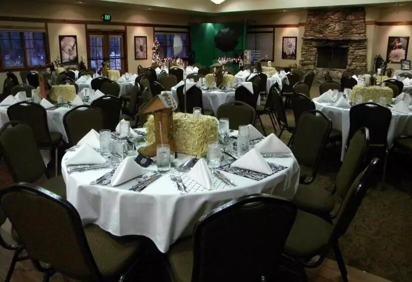 בית מלון כפרי Fivepine Lodge