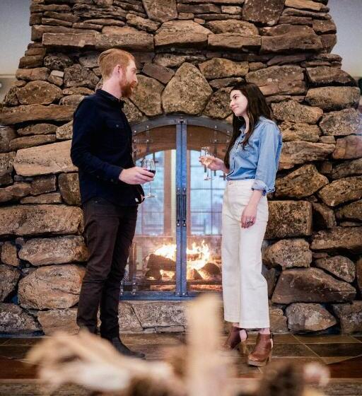 酒店 Fivepine Lodge