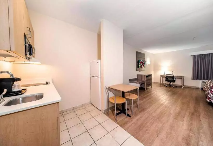 Отель Red Roof Inn Panama City