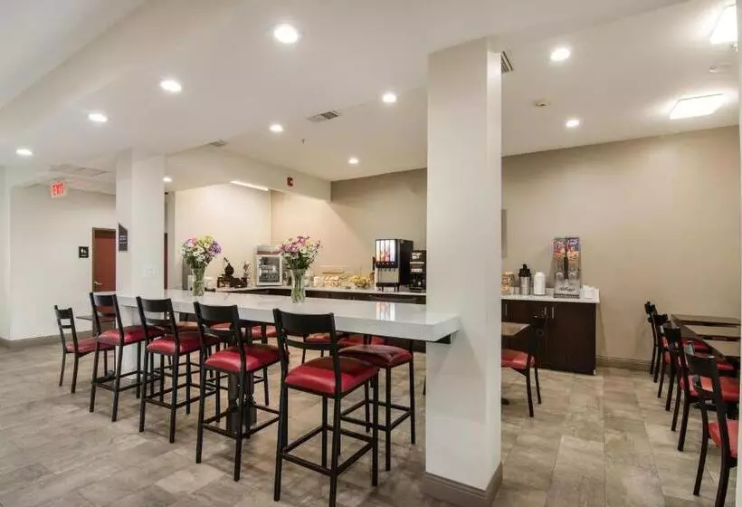 Отель Red Roof Inn Panama City