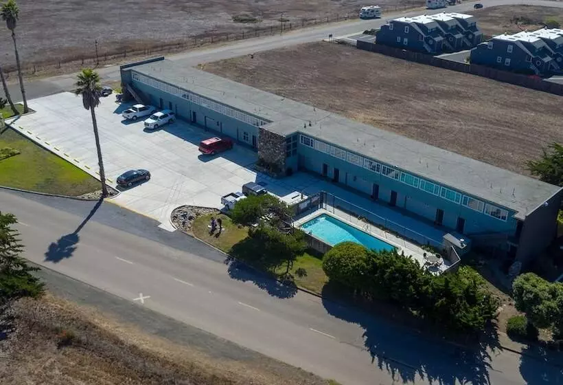 ホテル Sea Breeze Inn San Simeon