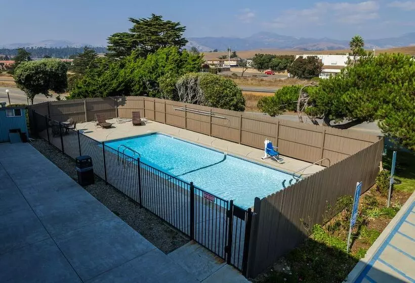 ホテル Sea Breeze Inn San Simeon