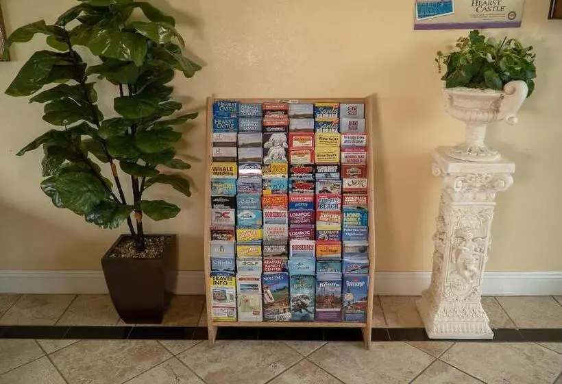 ホテル Sea Breeze Inn San Simeon