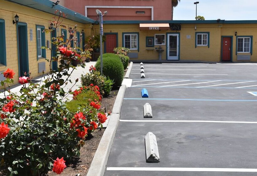 هتل Seaside Inn Monterey