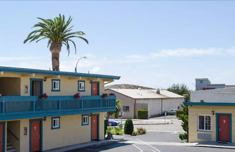 酒店 Seaside Inn Monterey