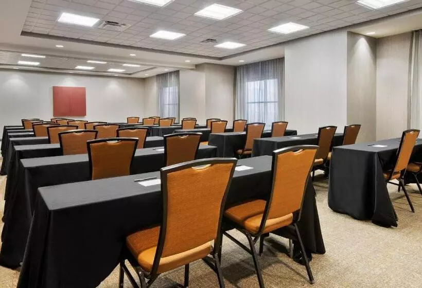 ホテル Springhill Suites By Marriott Wheeling Triadelphia Area