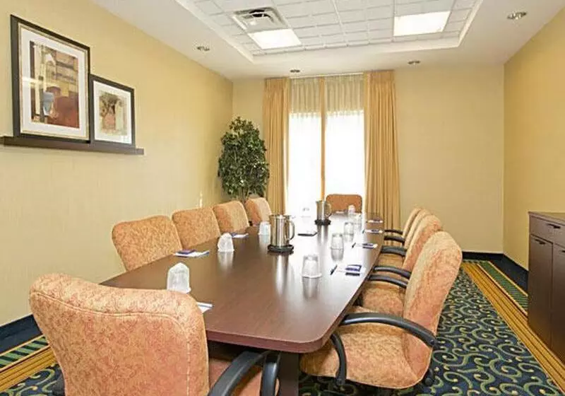 ホテル Springhill Suites By Marriott Wheeling Triadelphia Area