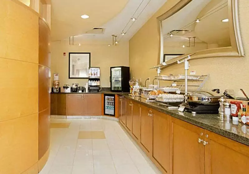 ホテル Springhill Suites By Marriott Wheeling Triadelphia Area